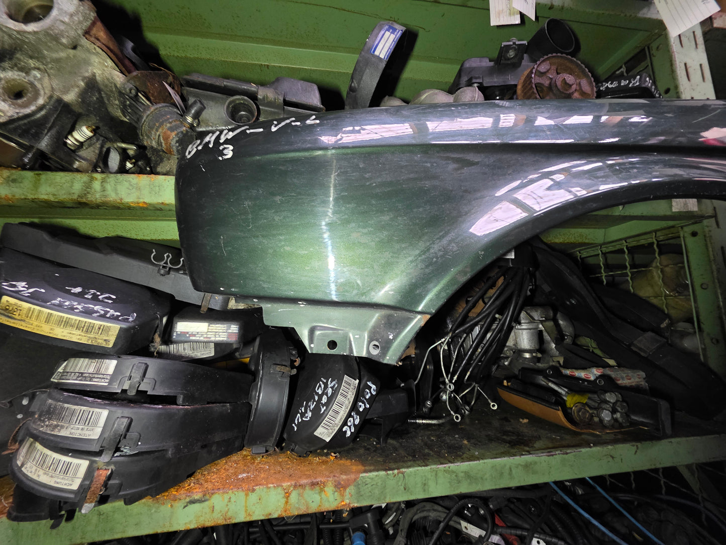 BMW E30 KOTFLÜGEL LINKS
